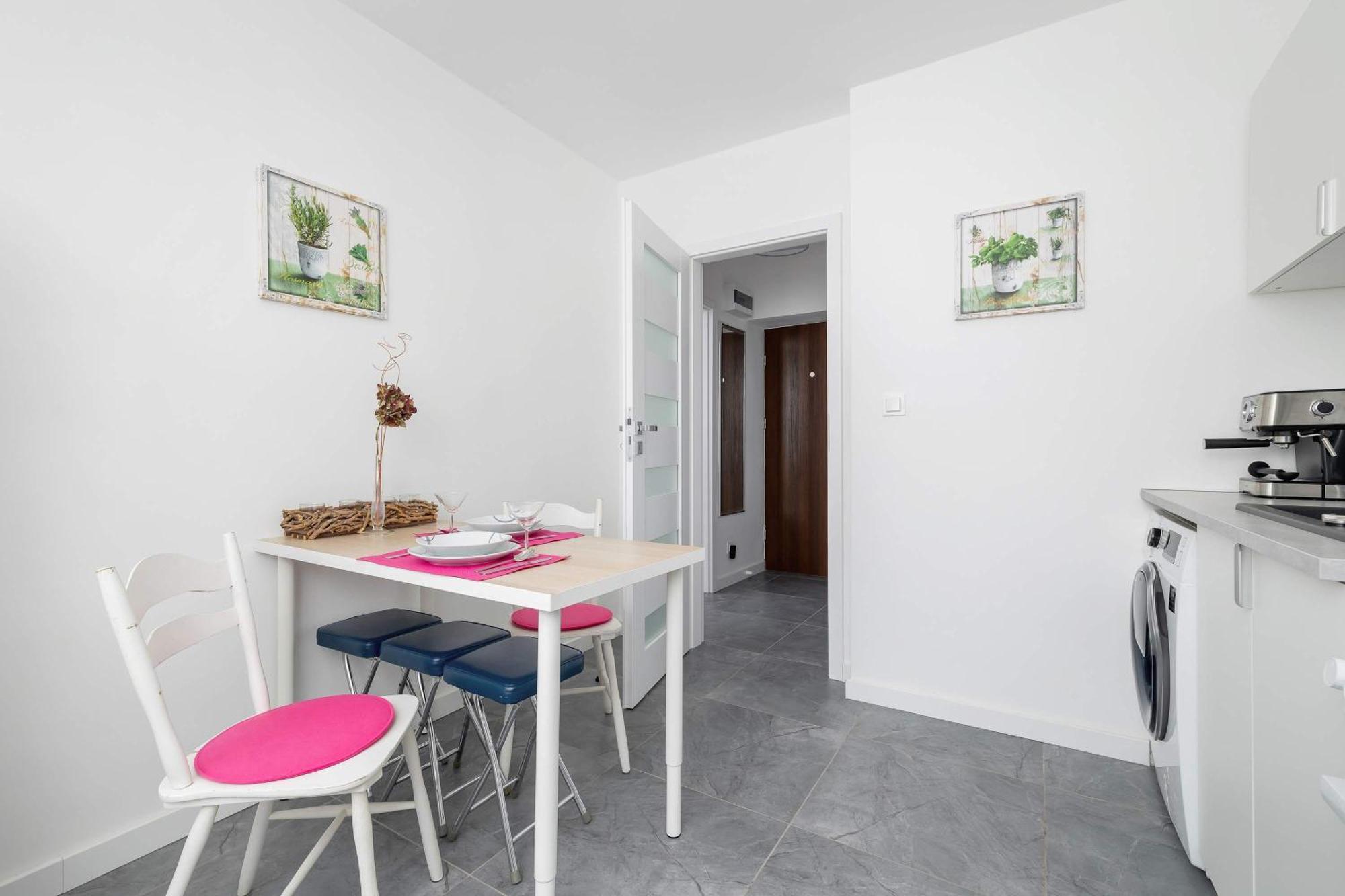 Colorful Studio Near The Spodek Arena In Katowice By Noclegi Renters Exteriér fotografie